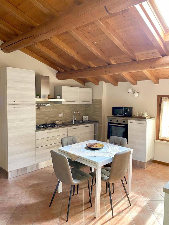 Apartamento Casa Vacanze Raggio Di Sole Valeggio sul Mincio Exterior foto