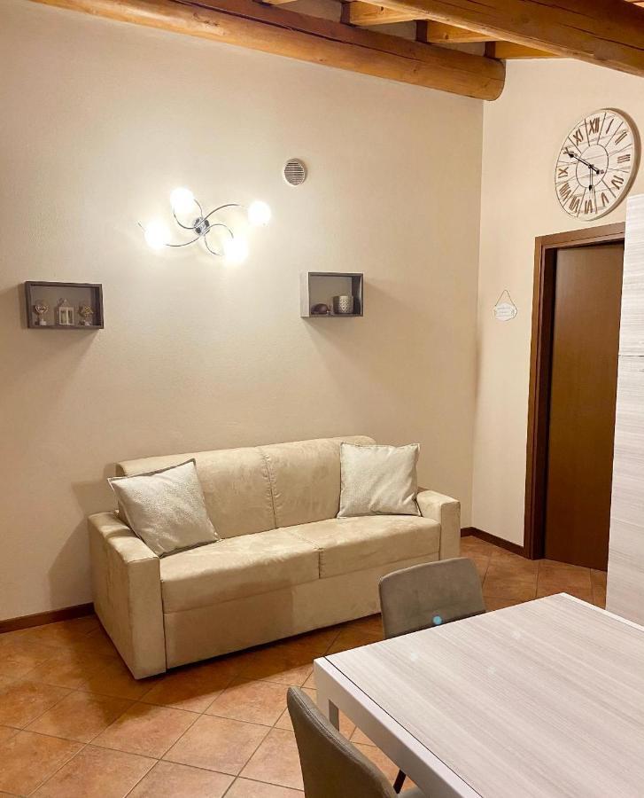 Apartamento Casa Vacanze Raggio Di Sole Valeggio sul Mincio Exterior foto
