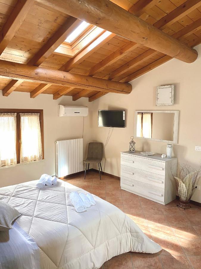 Apartamento Casa Vacanze Raggio Di Sole Valeggio sul Mincio Exterior foto