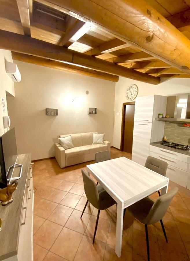 Apartamento Casa Vacanze Raggio Di Sole Valeggio sul Mincio Exterior foto